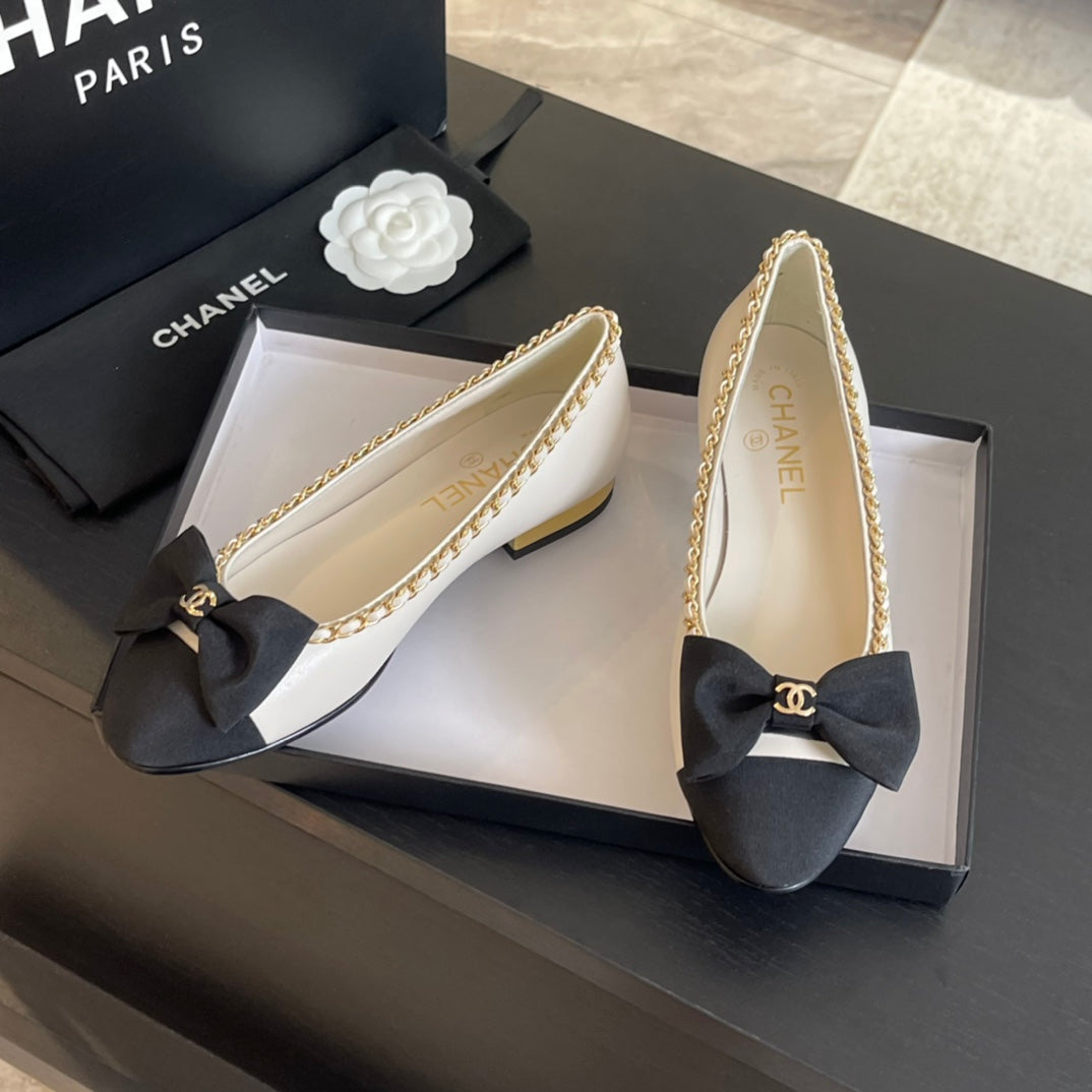 BALLET FLAT WHITE CALFSKIN AND FABRIC