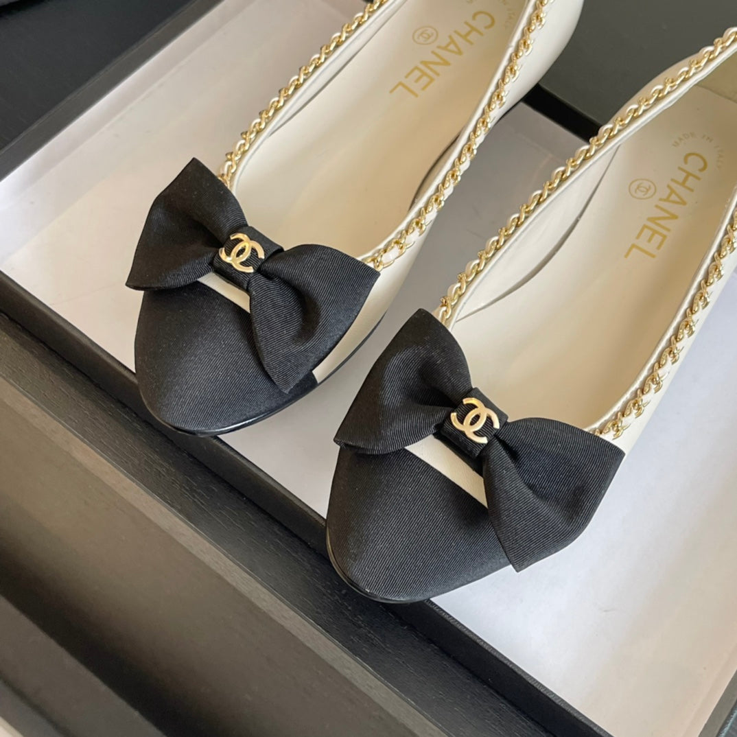 BALLET FLAT WHITE CALFSKIN AND FABRIC