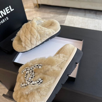 BEIGE CREAM FUR CROSS STRAP SLIPPERS