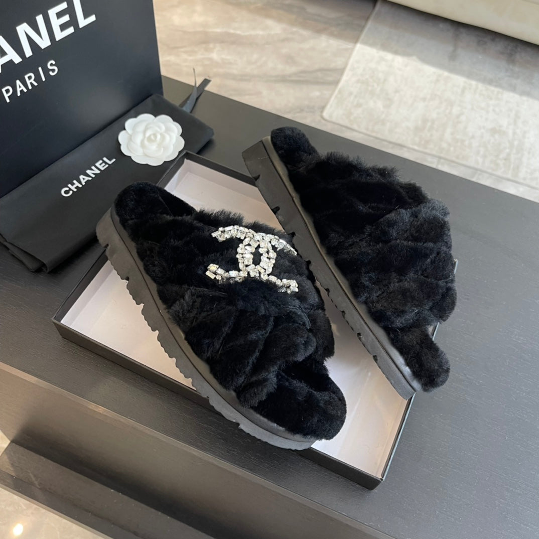 BLACK FUR CROSS SRAP SLIPPERS