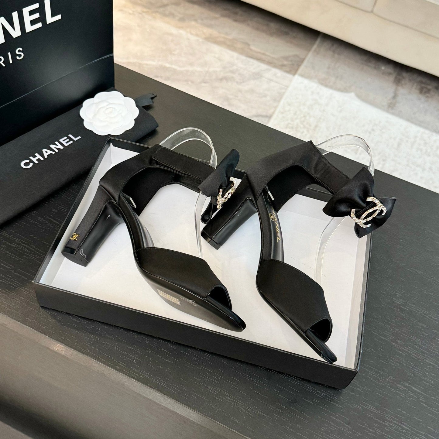 HIGH SANDAL OPEN TOE IN BLACK SATIN