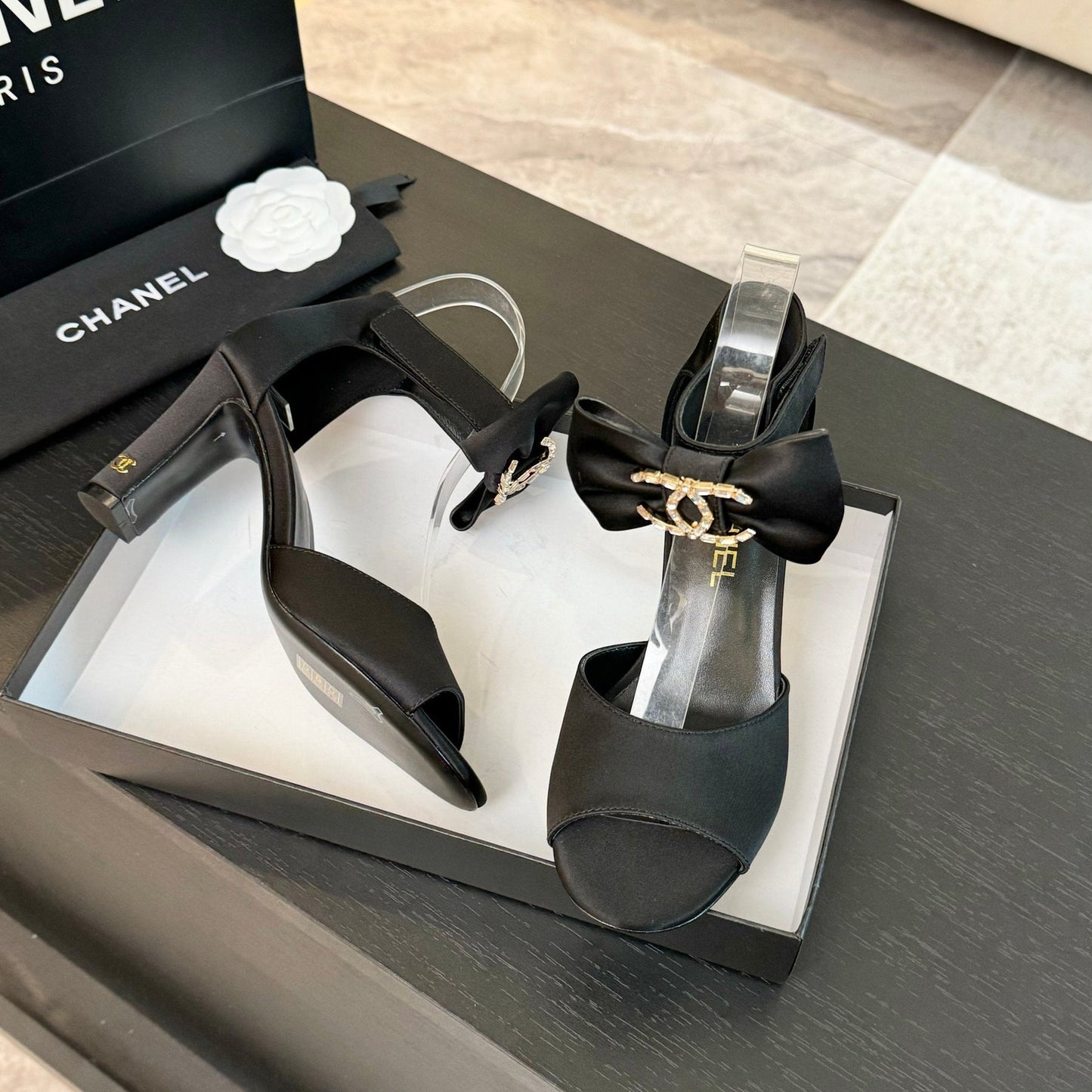 HIGH SANDAL OPEN TOE IN BLACK SATIN