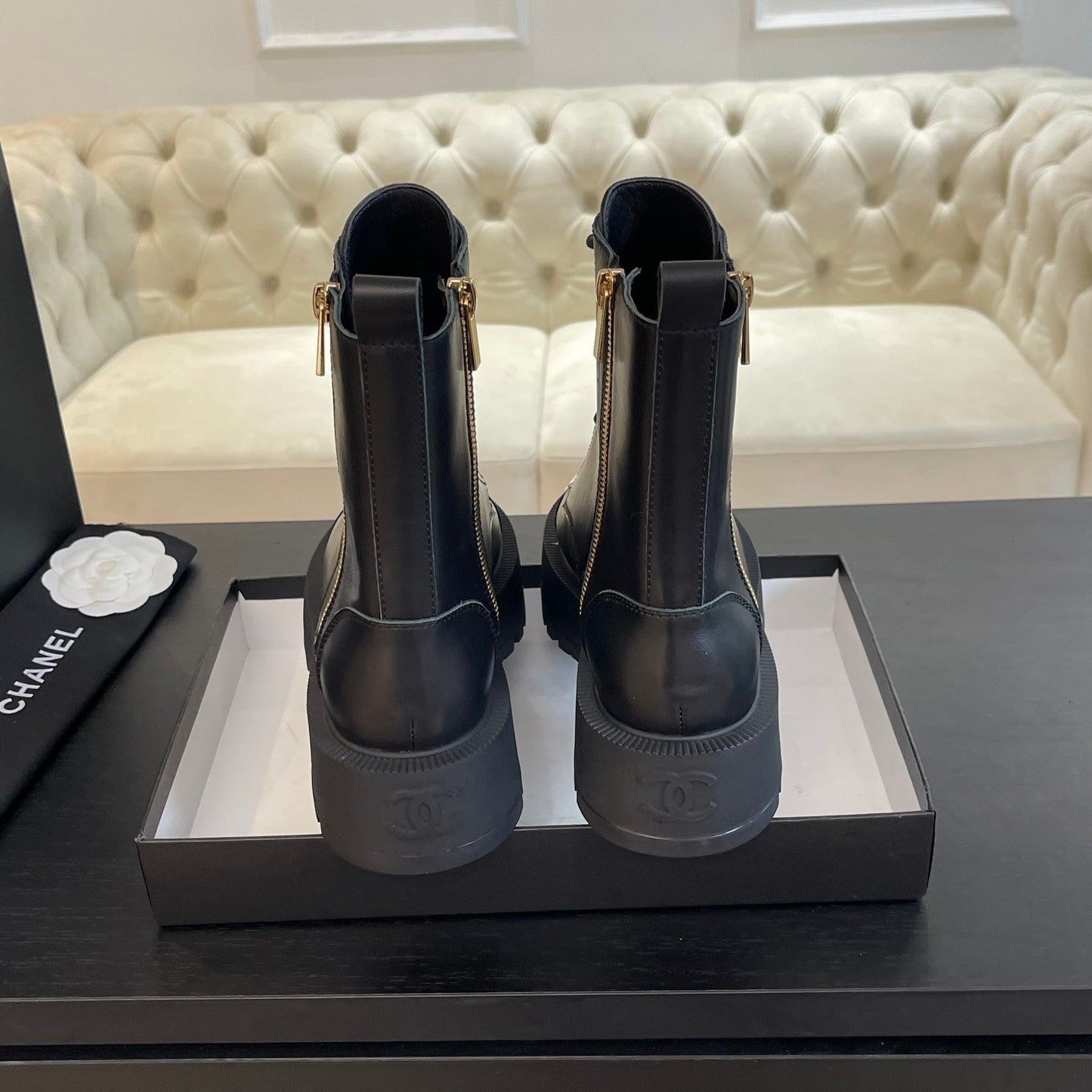 ANKLE BOOTS IN BLACK LAMBSKIN