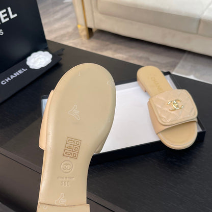 FLAT MULE IN TUSCAN BEIGE LAMBSKIN