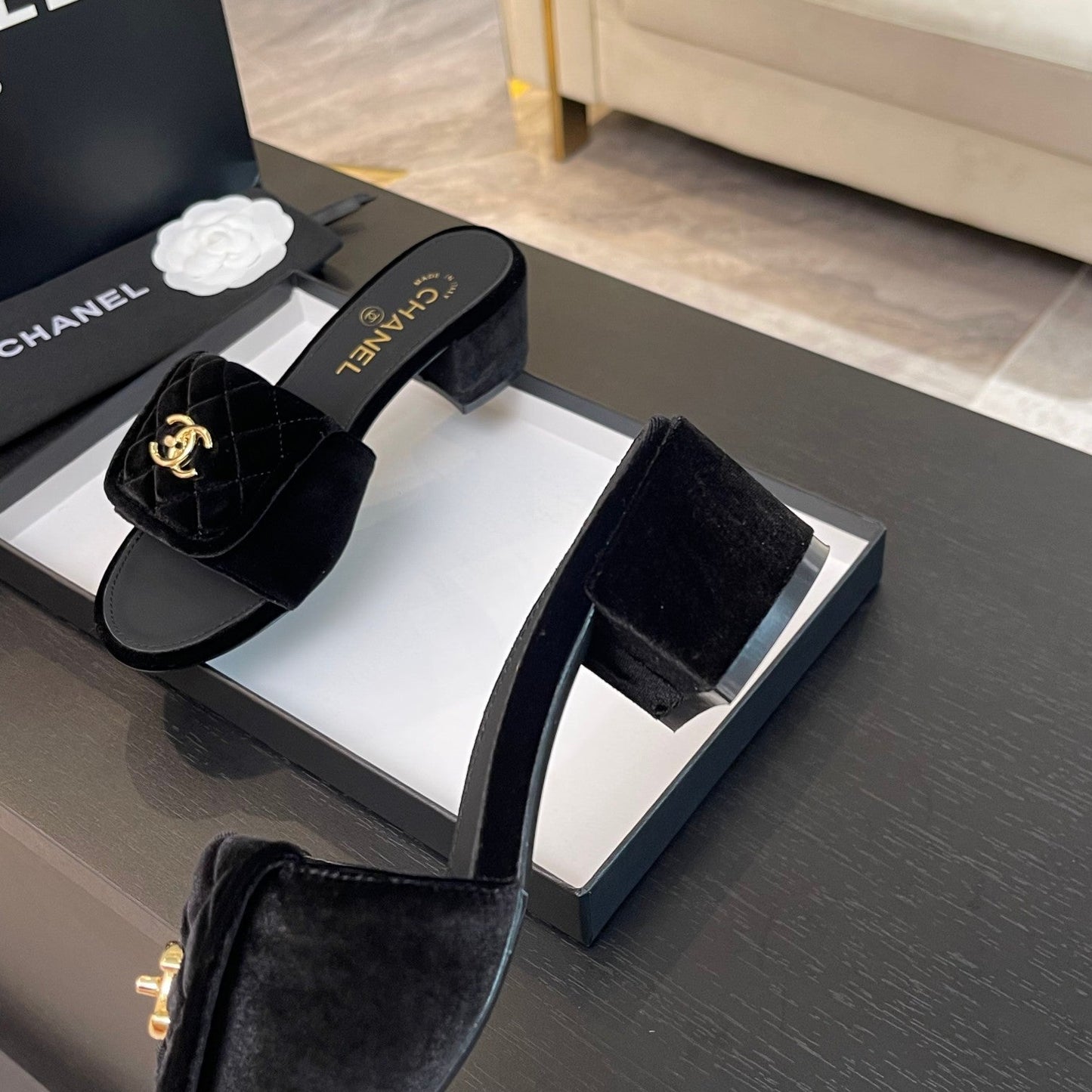 MID-HEEL 5 CM MULE IN BLACK VELVET