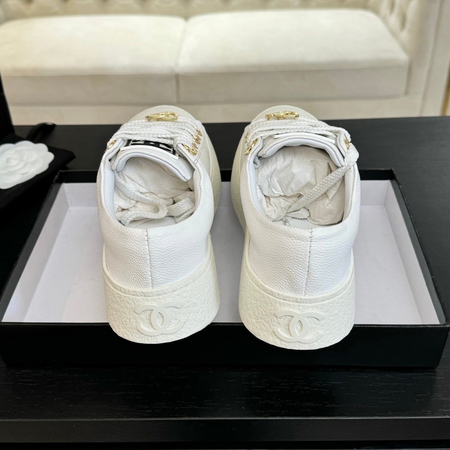 BIG-HEAD COOKIE SHOES IN WHITE LAMBSKIN