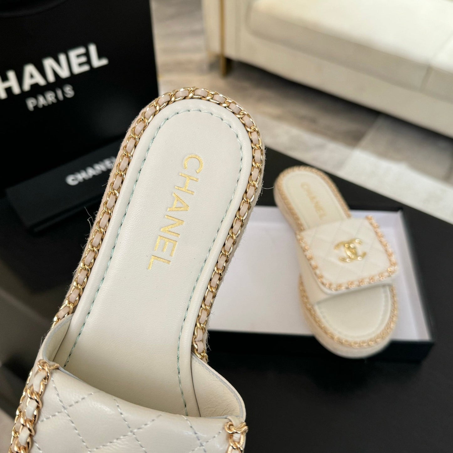 CC Logo Mule Sandal 20mm White Lambskin 183980