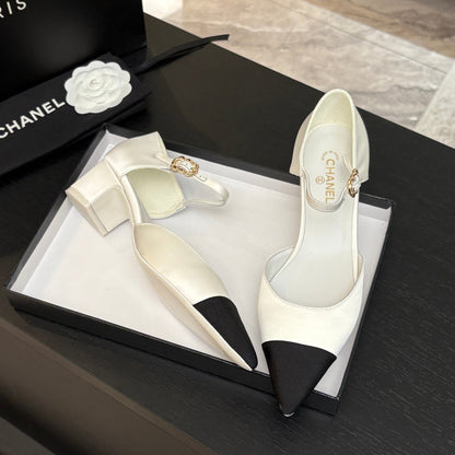 BLOCK HEEL SLINGBACKS IN WHITE MIX BLACK SILK FABRIC