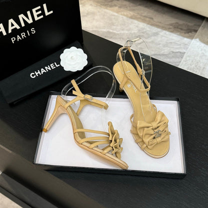 HIGH HEEL SANDAL WITH BOW IN BEIGE LAMBSKIN