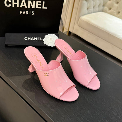 PEEP TOE MULE 85MM IN PINK PATENT CALFSKIN