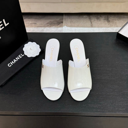 PEEP TOE MULE 85MM IN WHITE PATENT CALFSKIN