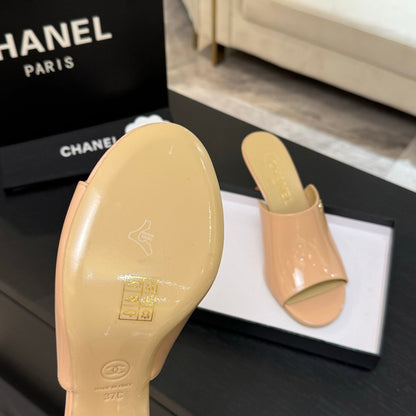 PEEP TOE MULE 85MM IN APRICOT ORANGE PATENT CALFSKIN