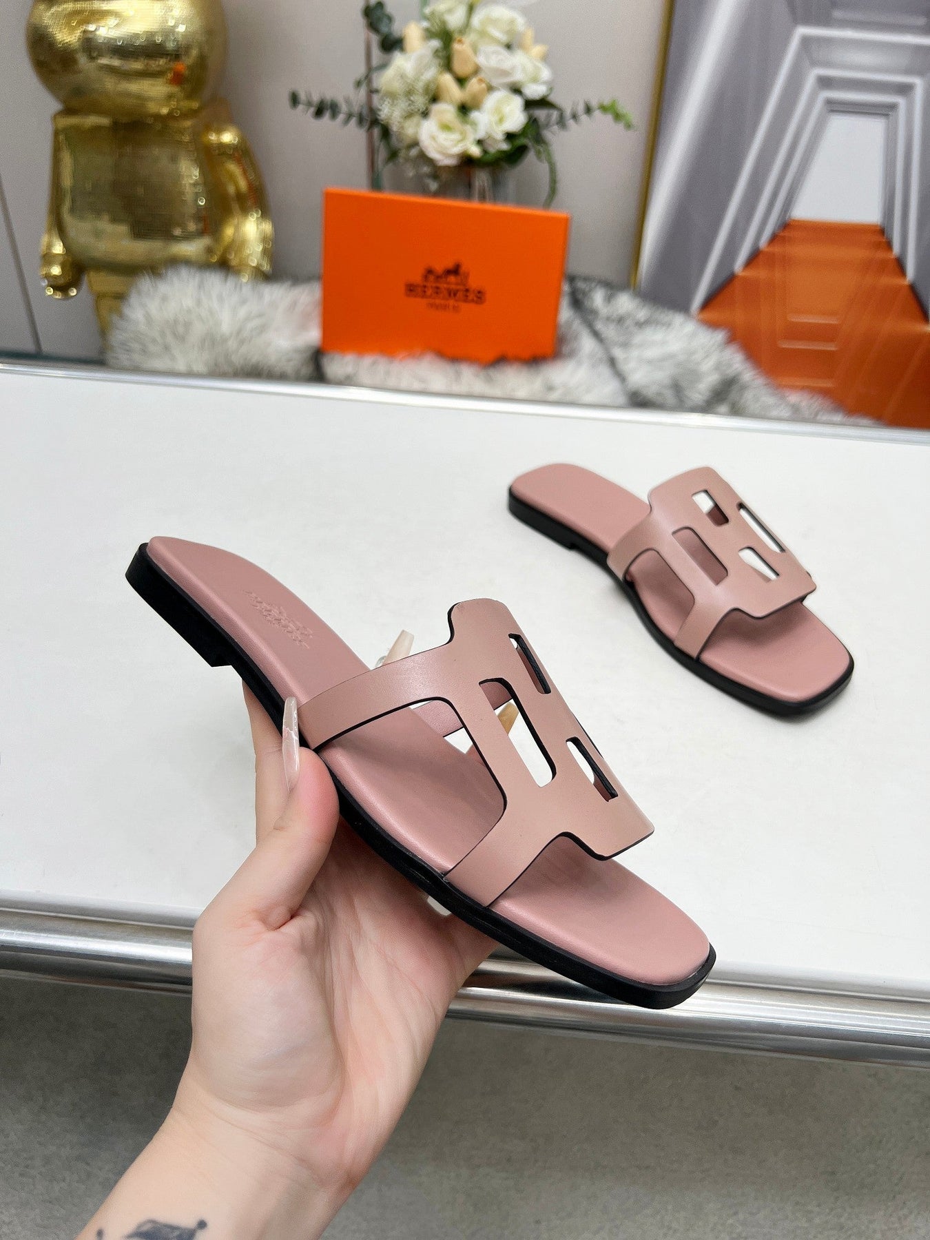 FLATFORM SANDAL LIGHT PINK CALFSKIN