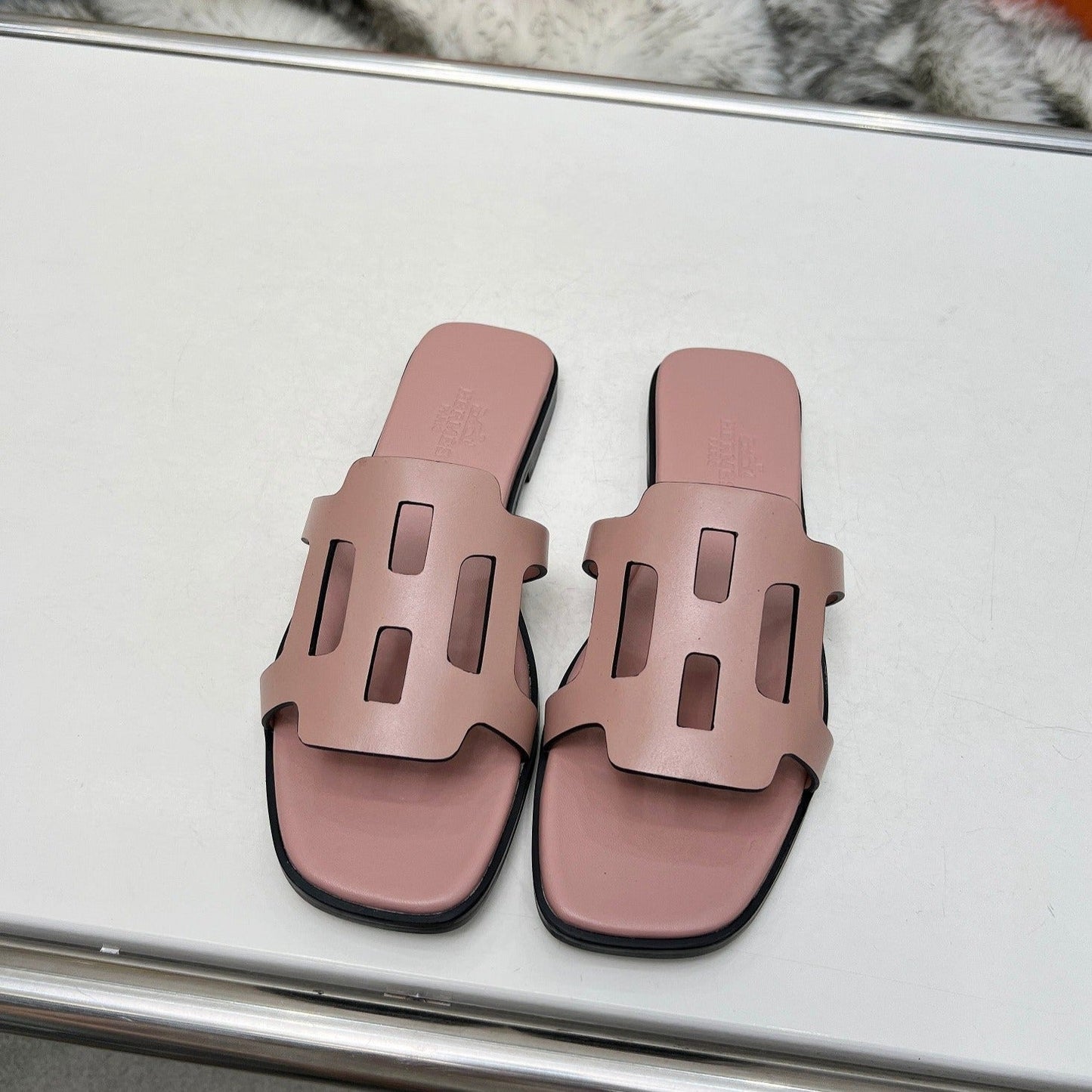 FLATFORM SANDAL LIGHT PINK CALFSKIN
