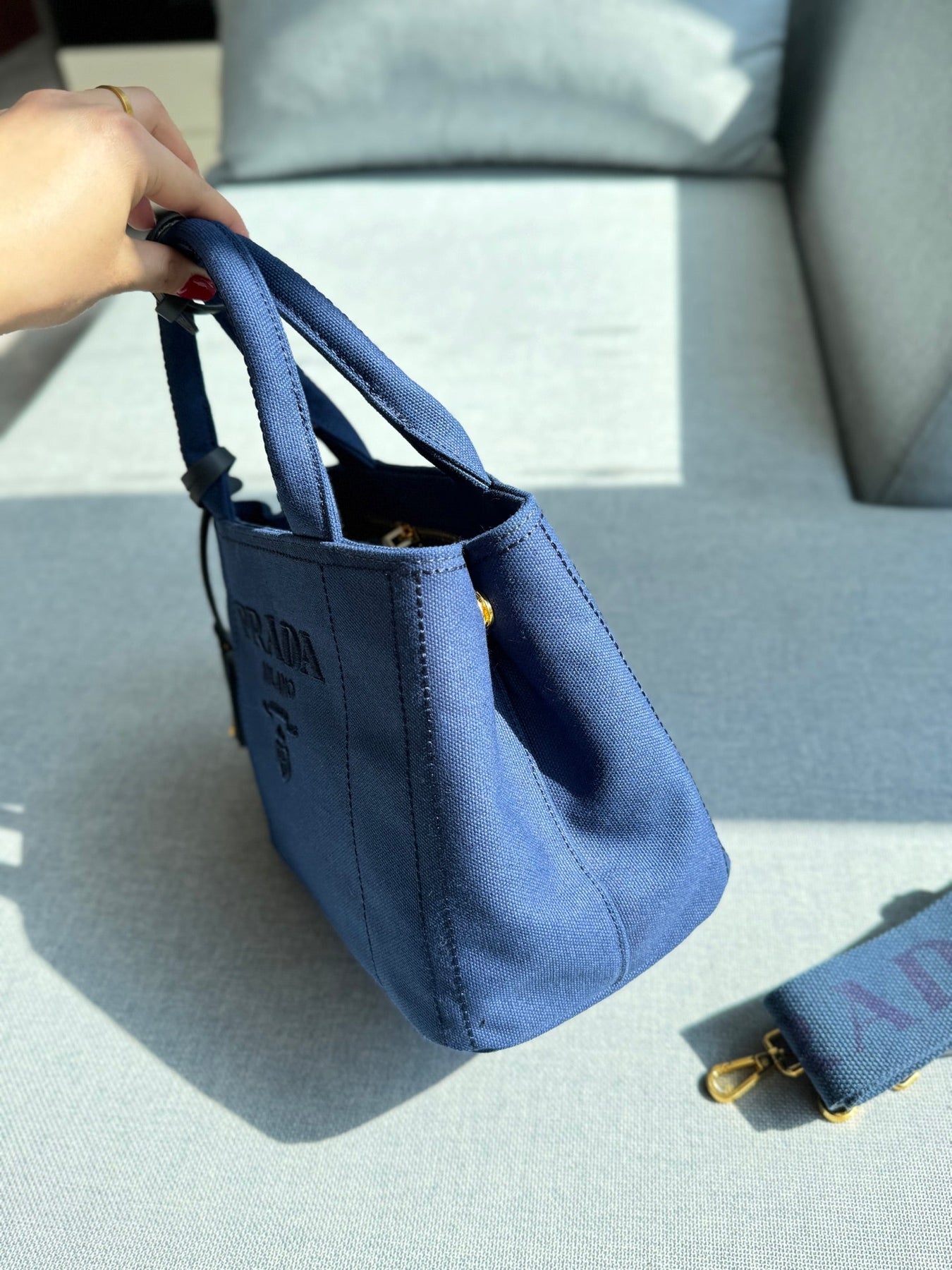 CANAPA TOTE BAG 26 IN WEDGEWOOD BLUE LINEN BLEND EMBROIDED LOGO