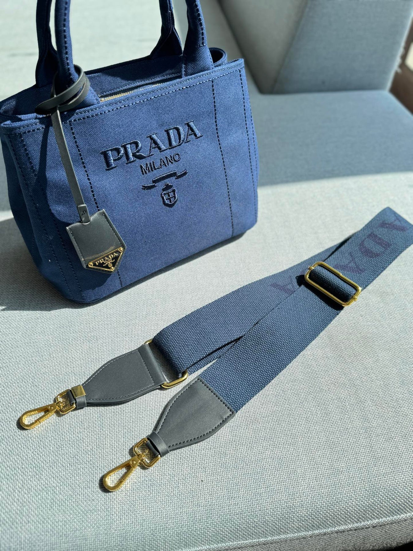 CANAPA TOTE BAG 26 IN WEDGEWOOD BLUE LINEN BLEND EMBROIDED LOGO