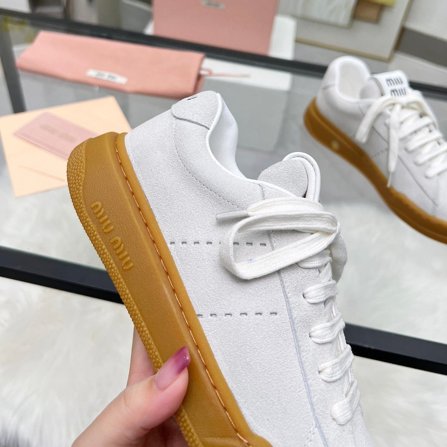 ECRU SNEAKERS IN LIGHT GREY SUEDE