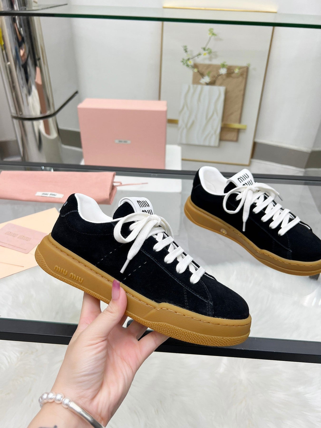 ECRU SNEAKERS IN BLACK SUEDE