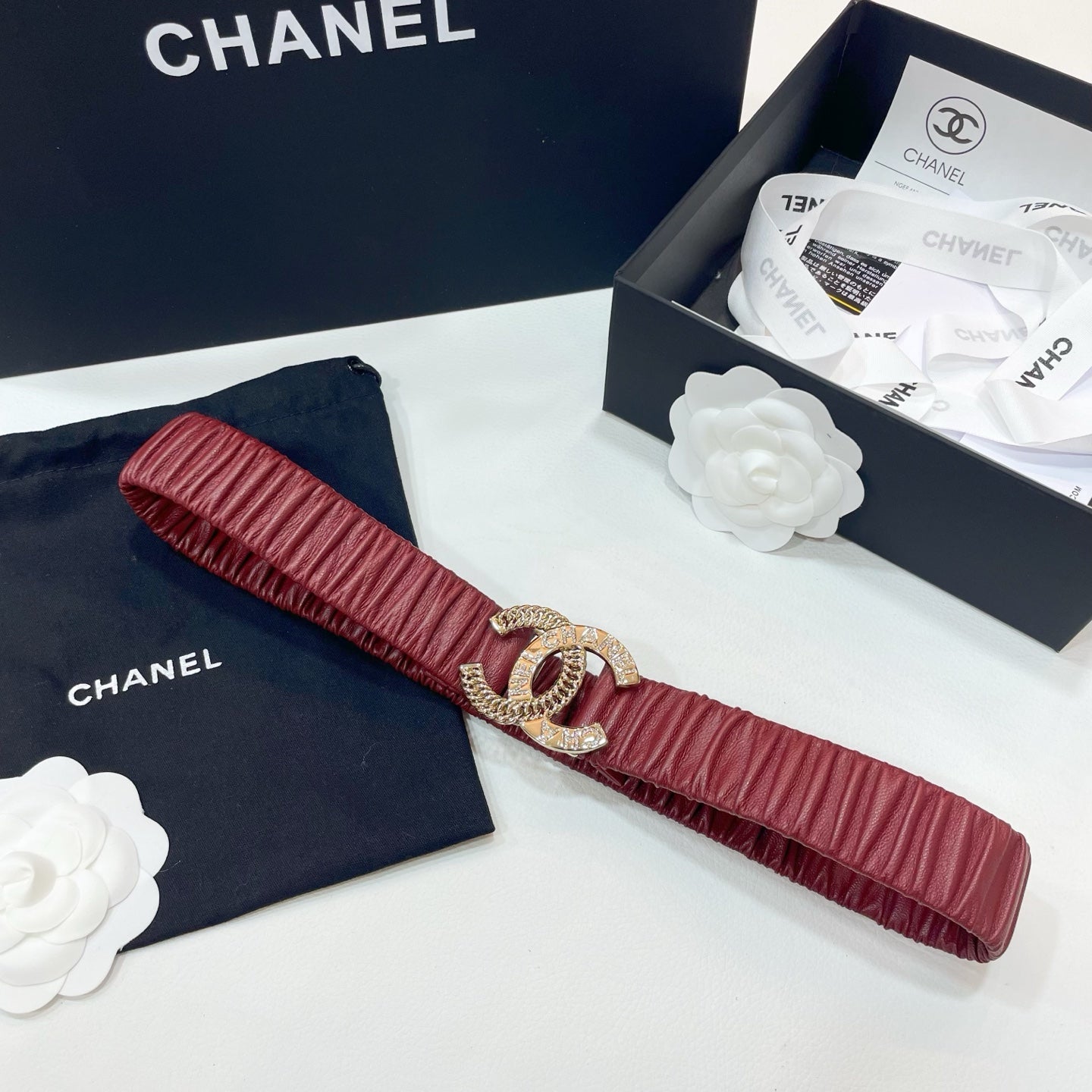 DOUBLE CC 30MM STRETCH BELT IN RED CALFSKIN GOLD CHAIN BUCKLE CRYSTAL LOGO