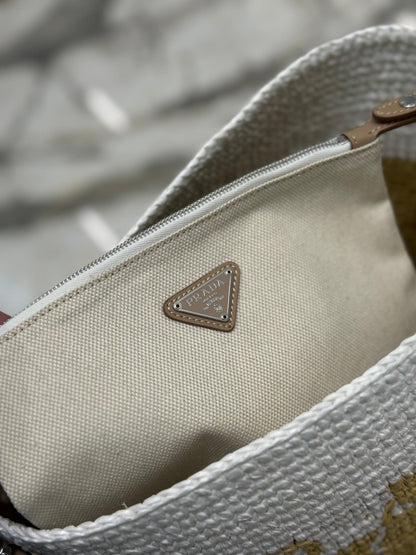 BUCKET BAG 25 IN WHITE MIX BEIGE RAFFIA AND BROWN CALFSKIN HANDLE