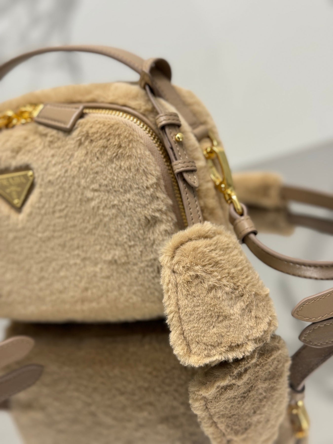 MINI SHOULDER BAG 19 IN BEIGE RABBIT FUR