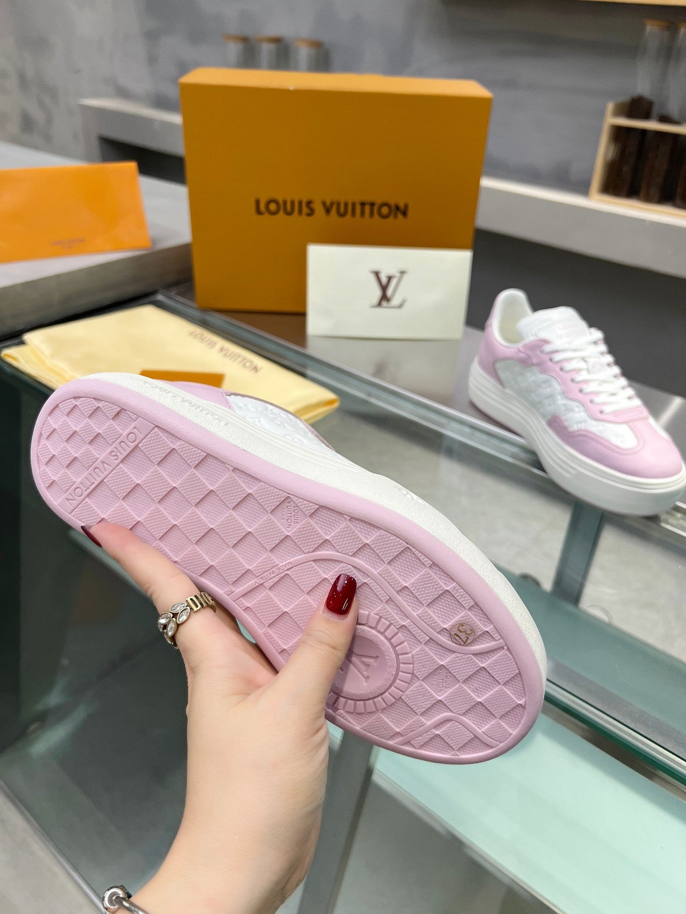 LV WOMEN GROOVY PLATFORM IN WHITE MIX LIGHT PINK EMBOSSED CALFSKIN