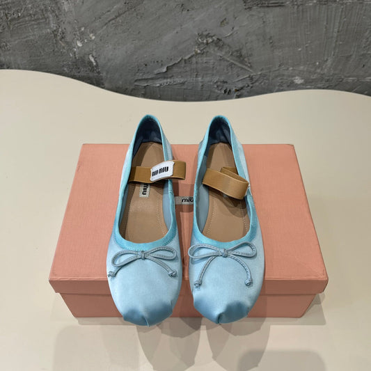 BALLET FLAT SHOES LIGHT BLUE GLOSSY SHEEPSKIN