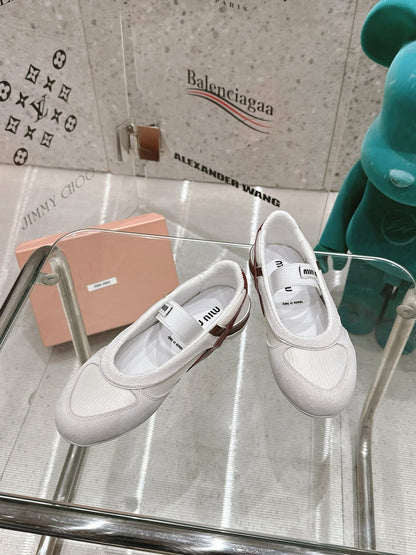 BALLERINAS IN WHITE TECHNICAL FABRIC AND SUEDE