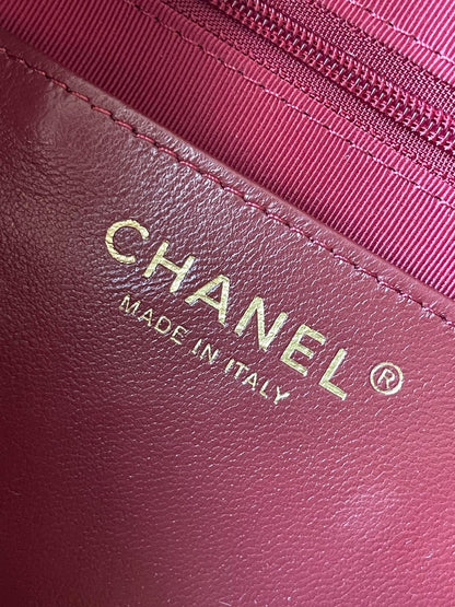 CAMERA BAG 24 IN BUCCANEER RED QUILTED LAMBSKIN DOUBLE C GOLD COIN