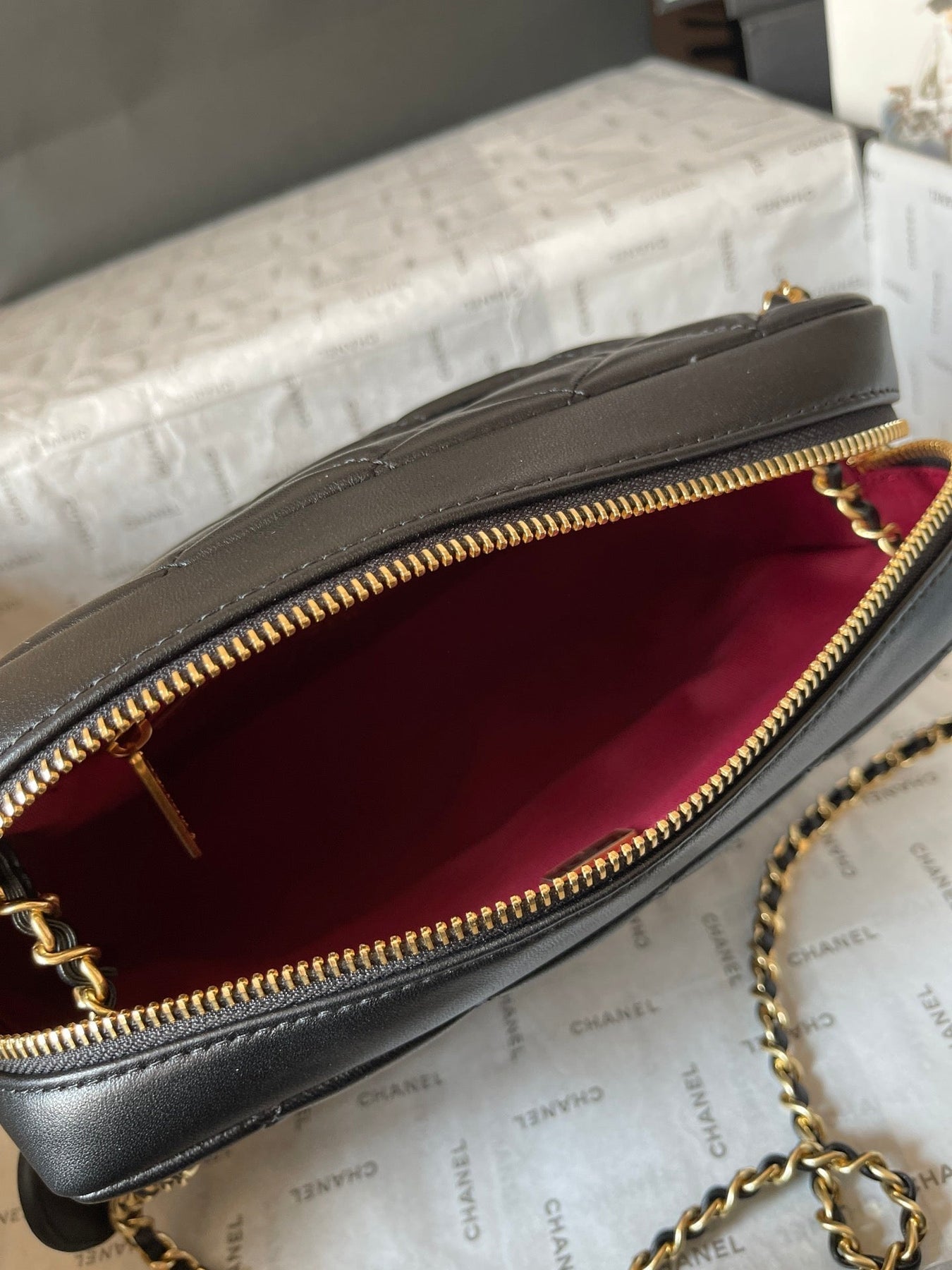 CAMERA BAG 24 IN BLACK QUILTED LAMBSKIN DOUBLE C GOLD COIN