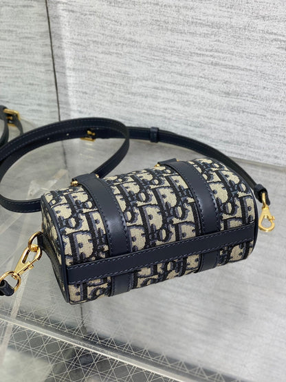 GROOVE MINI 17 BAG IN BLACK MIX BEIGE OBLIQUE MONOGRAM JACQUARD