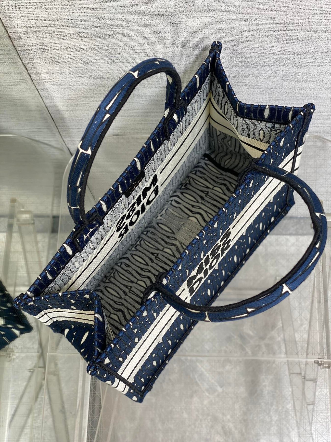 MISS MEDIUM TOTE 36 IN WHITE MIX DEEP COVE BLUE CANVAS