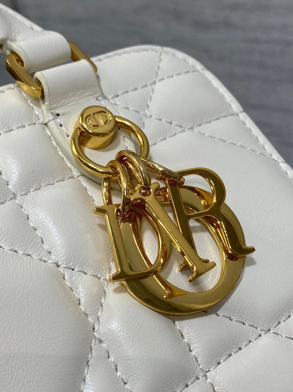 MINI GROOVE BAG 20 IN WHITE MACROCANNAGE LAMBSKIN 226485