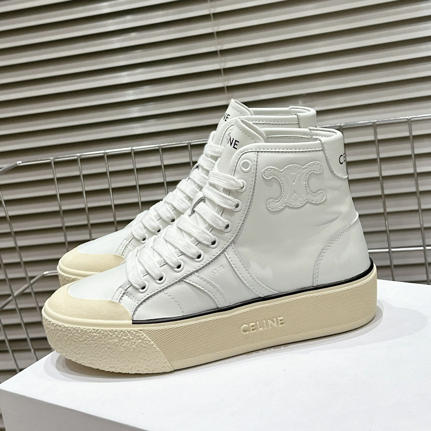 MID LOW LACE-UP ALAN SNEAKERS WITH TRIOMPHE PATCH IN CALFSKIN OPTIC WHITE