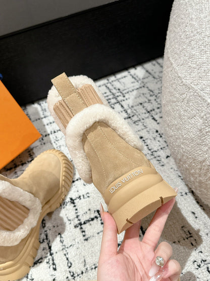 RUBY FLAT ANKLE BOOT IN TORTILLA BROWN SUEDE WITH WHITE SHEARLING