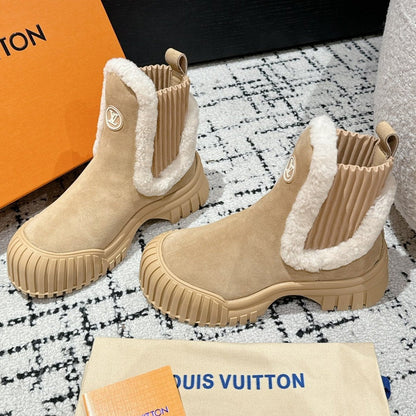 RUBY FLAT ANKLE BOOT IN TORTILLA BROWN SUEDE WITH WHITE SHEARLING