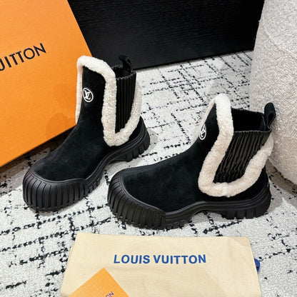 RUBY FLAT ANKLE BOOT IN BLACK SUEDE WITH WHITE SHEARLING