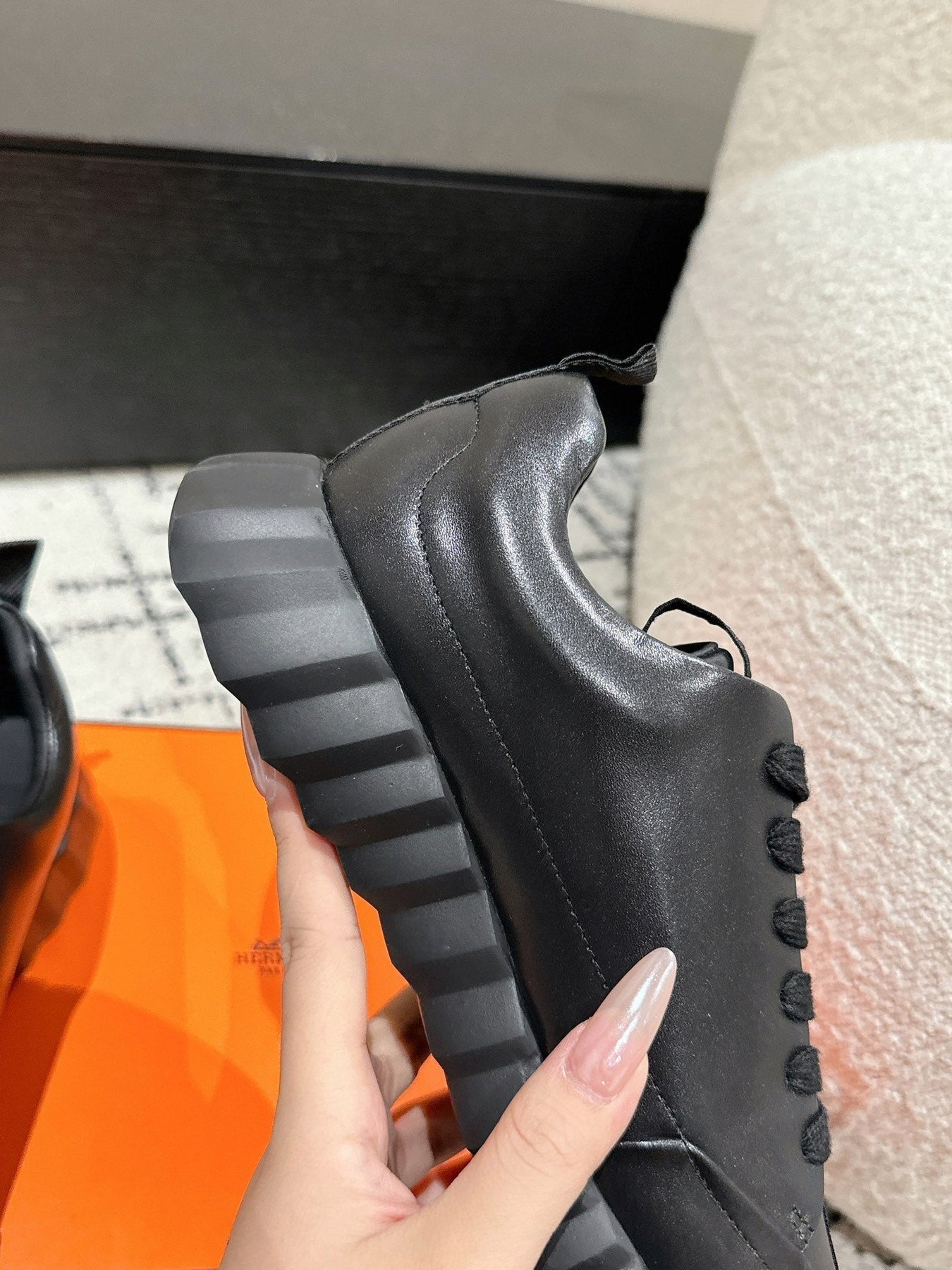 BOUNCING SNEAKER IN FULL BLACK CALFSKIN