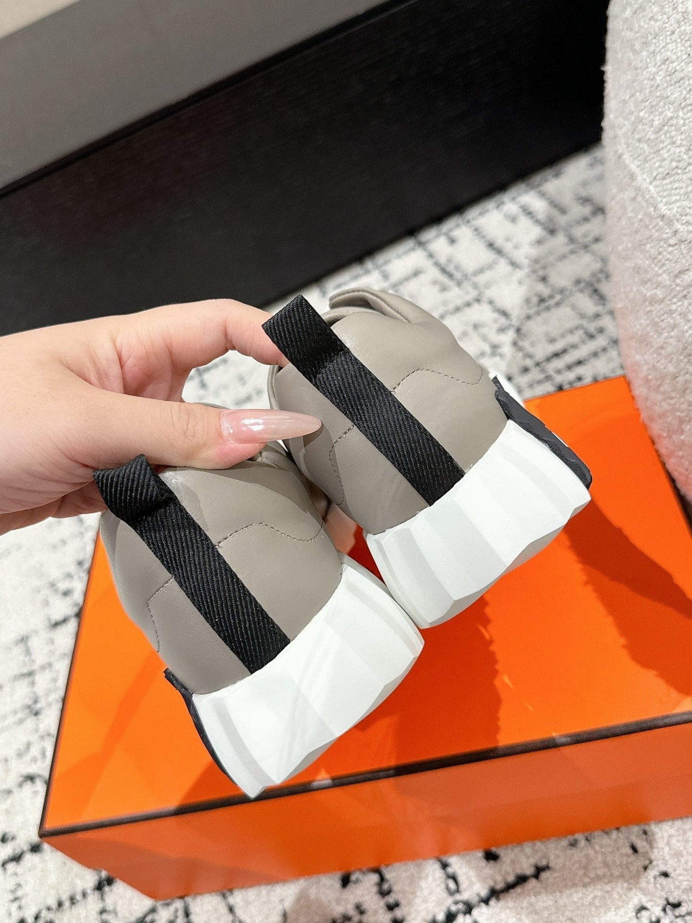 BOUNCING SNEAKER IN KHAKI BEIGE CALFSKIN