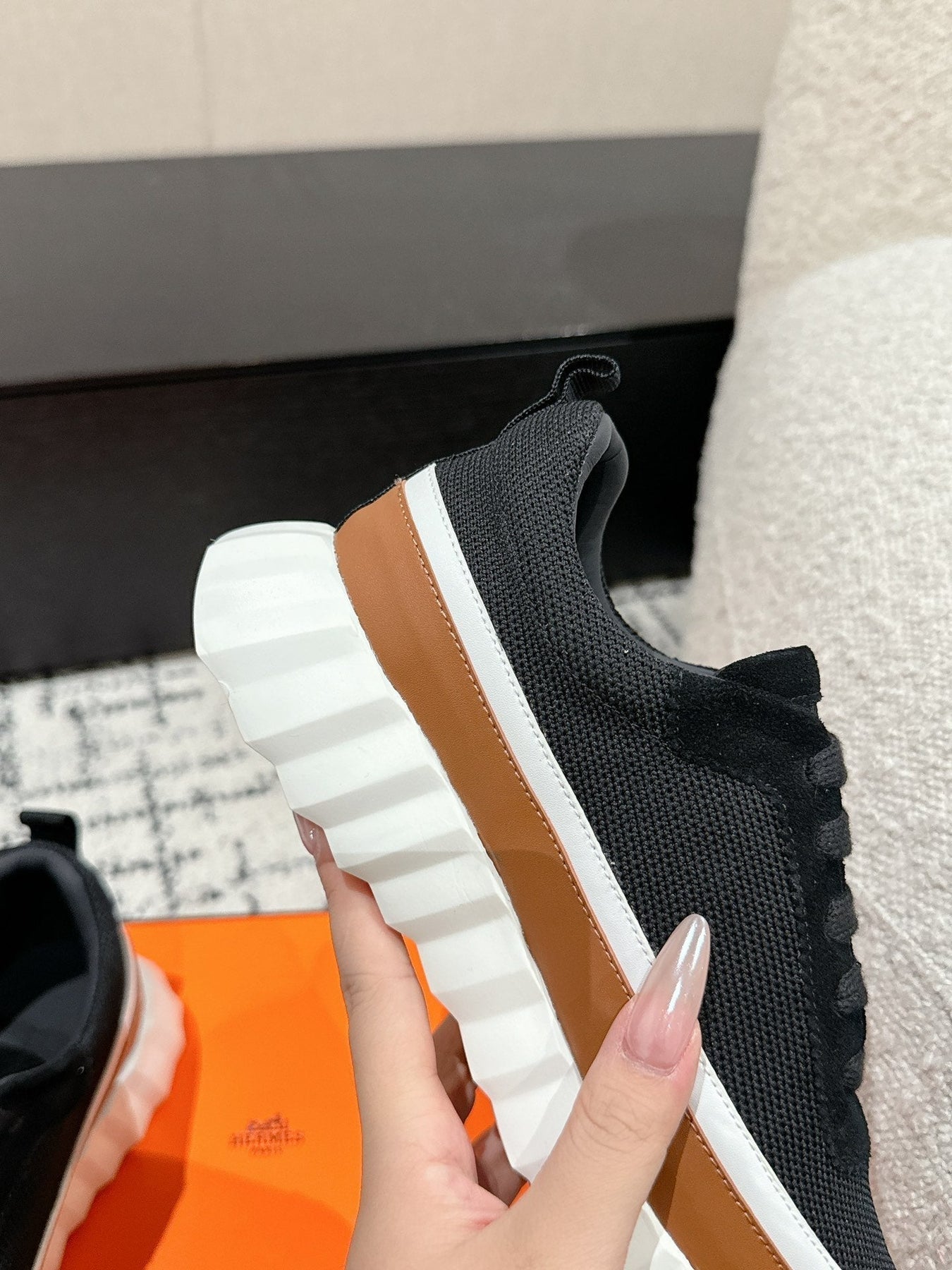 BOUNCING SNEAKER IN BRONZE BROWN CALFSKIN AND BLACK FABRIC