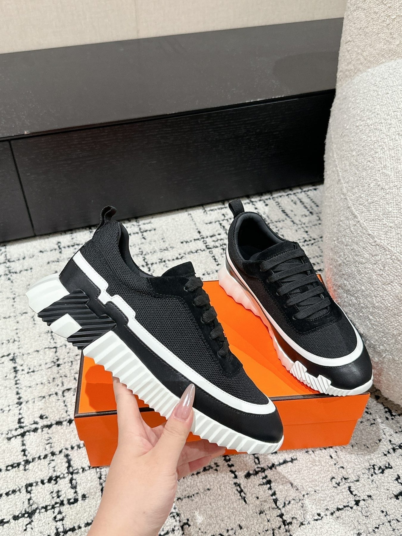 BOUNCING SNEAKER IN BLACK MIX WHITE CALFSKIN AND FABRIC