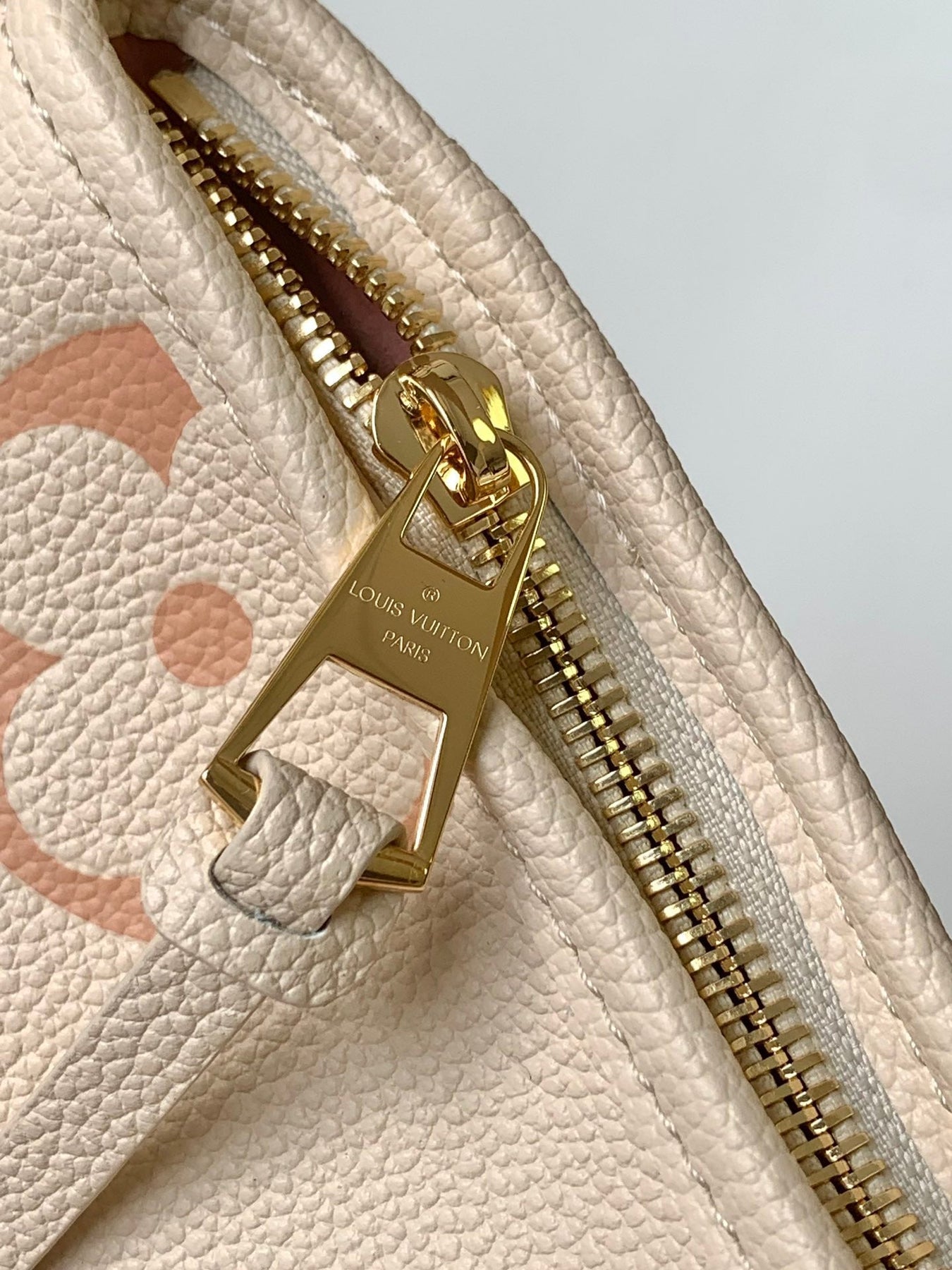 CARRYALL PM 29 BAG IN BEIGE MIX PINK MONOGRAM EMPREINTE LEATHER