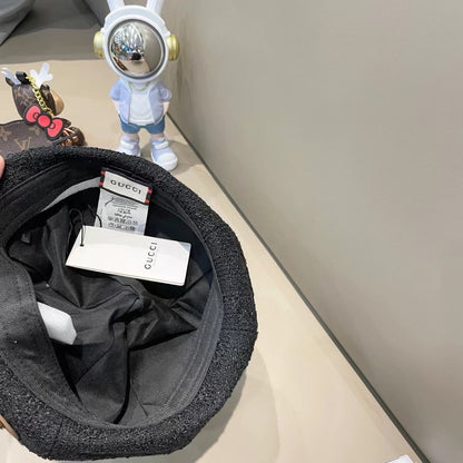 BERRET HAT IN BLACK TWEED 394272