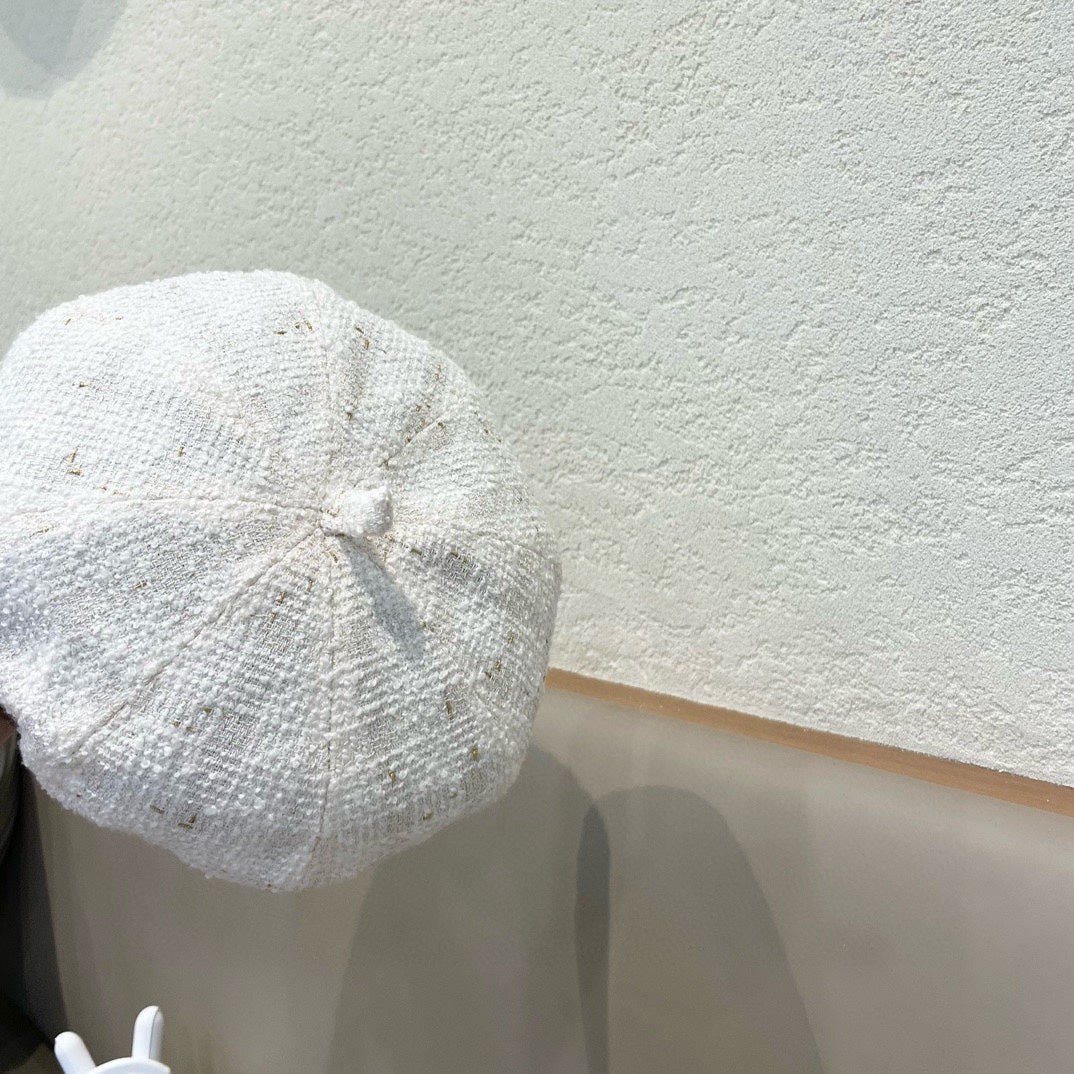 BERRET HAT IN WHITE TWEED 394273