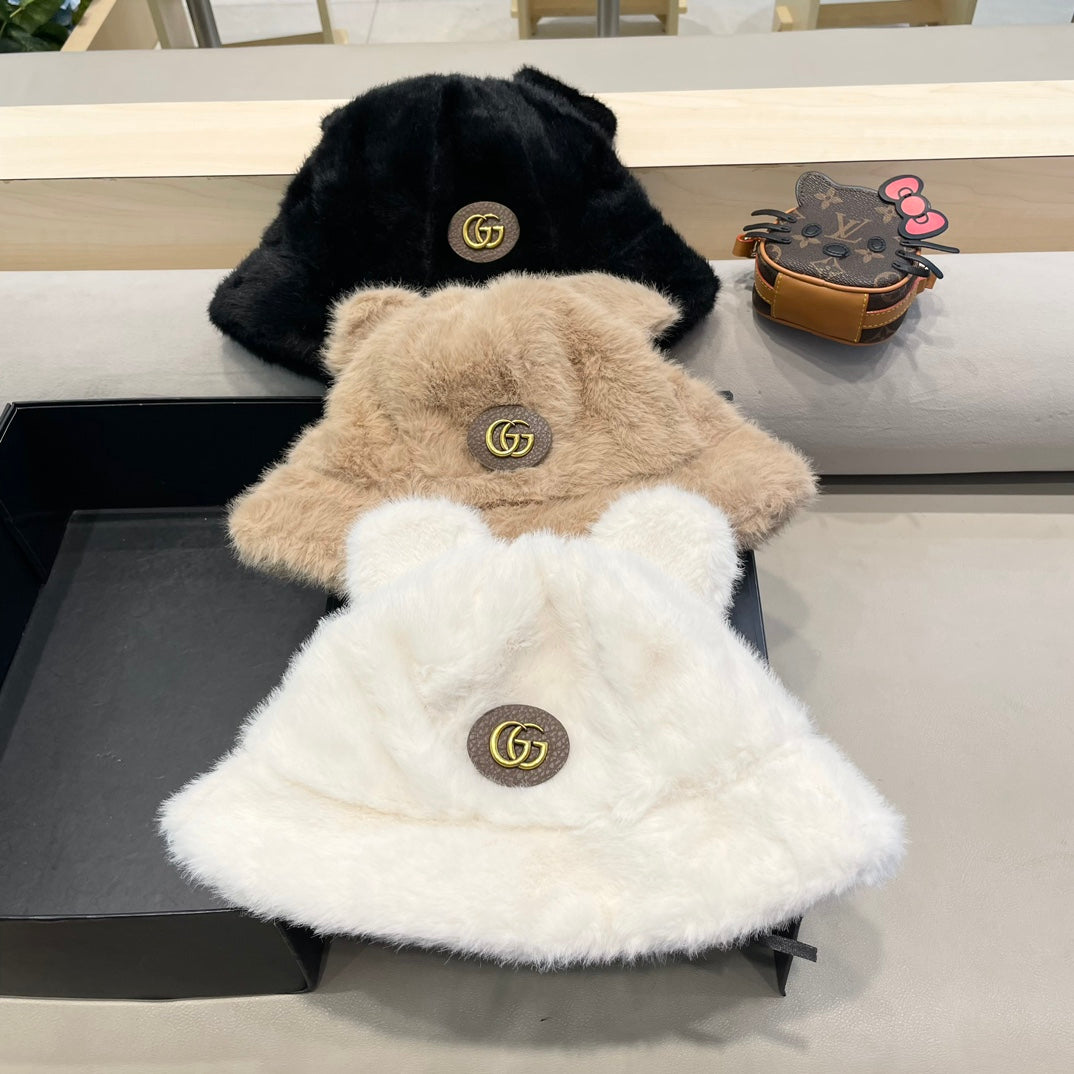 BUCKET HAT IN BLACK FLEECE 397930