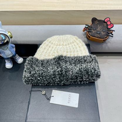 BEANIE HAT IN WHITE WOOL AND FLEECE 399546