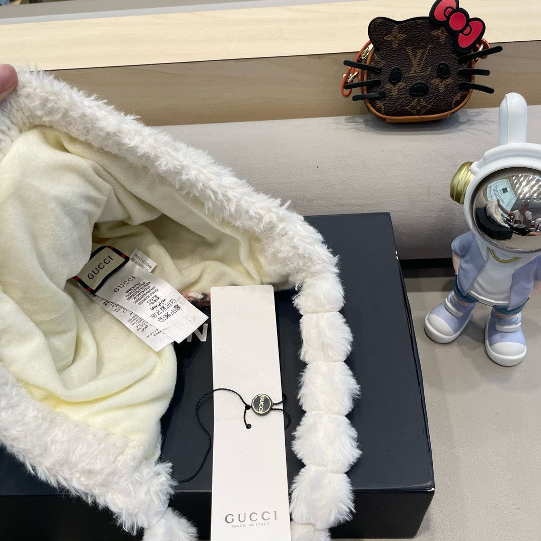 BEANIE HAT IN COLORFUL WOOL 400959