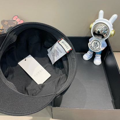 BAKER BOY CAP IN BLACK FABRIC 400796