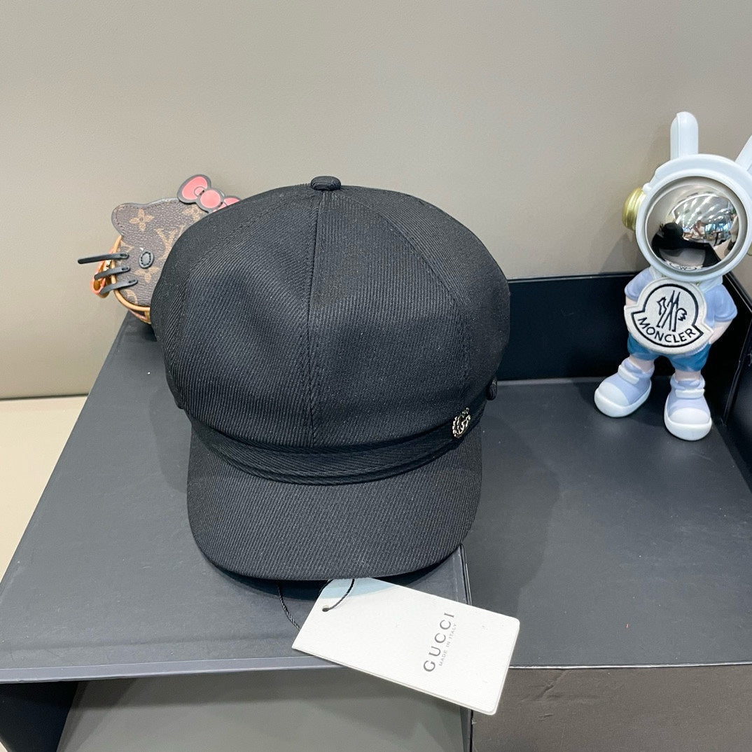 BAKER BOY CAP IN BLACK FABRIC 400796