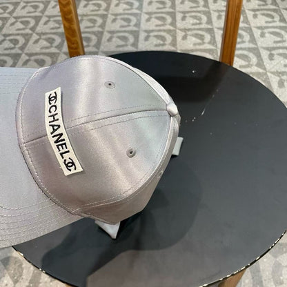 BASEBALL HAT IN SILVER SILK SATIN 404865